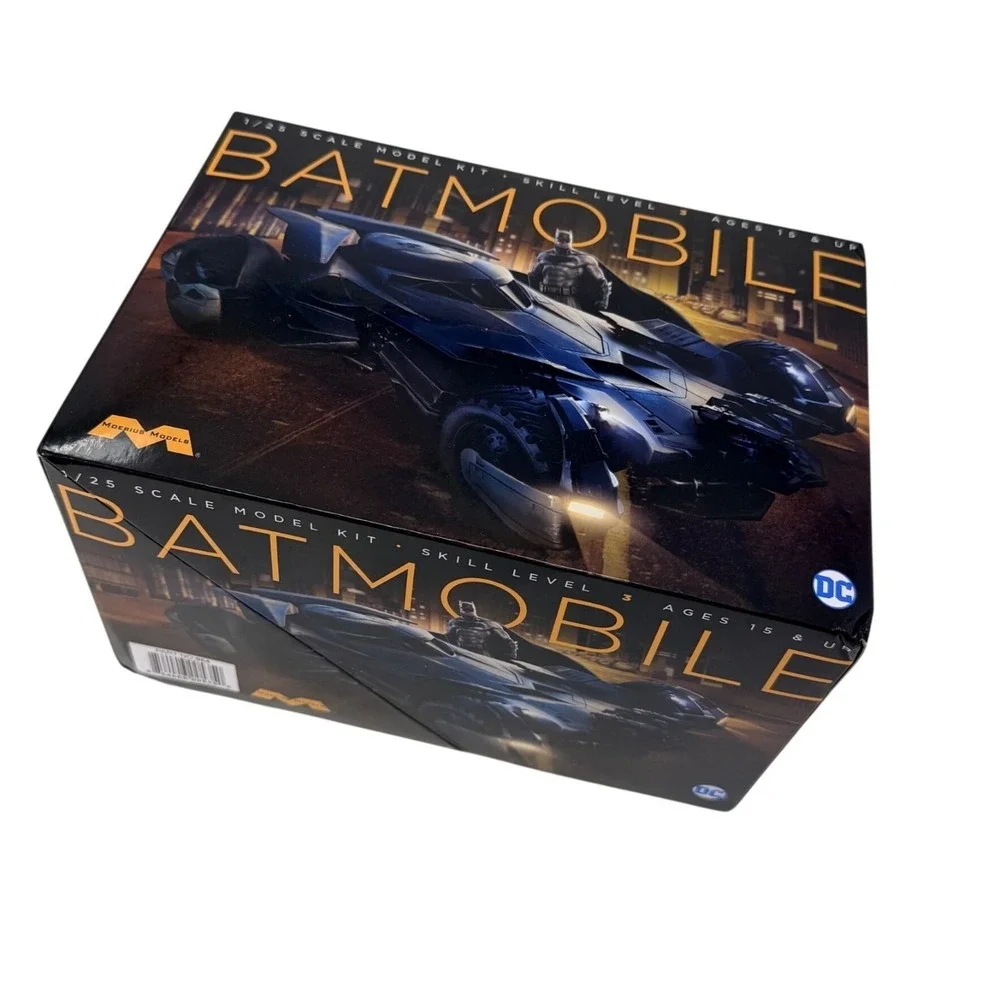 Moebius Models Batman Batmobile Plastic Model Kit 1:25 Scale Skill 3 MOE964 NEW